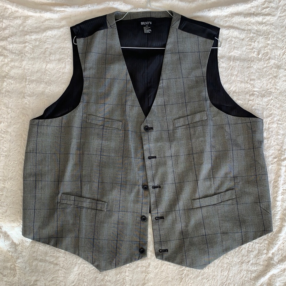 Men’s dress vest